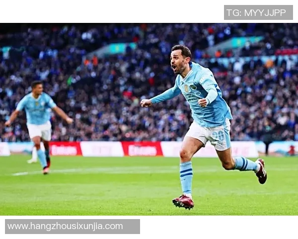 全球足球巨星排行榜揭晓前十名球员的精彩表现与成就分析