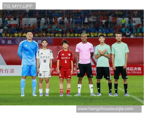 足球明星们的爱情故事那些最专情的球员背后的感人瞬间 足球明星们的爱情故事那些最专情的球员背后的感人瞬间